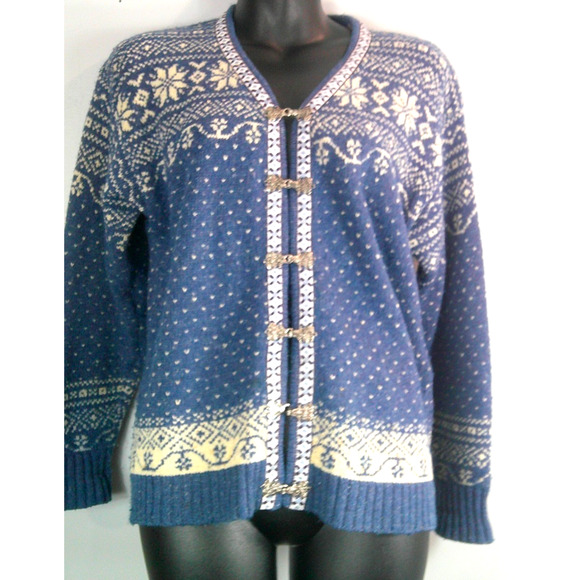 Northern Isles Women's Petites Small Blue Sweater with Ornate Silver Buttons - Picture 1 of 5